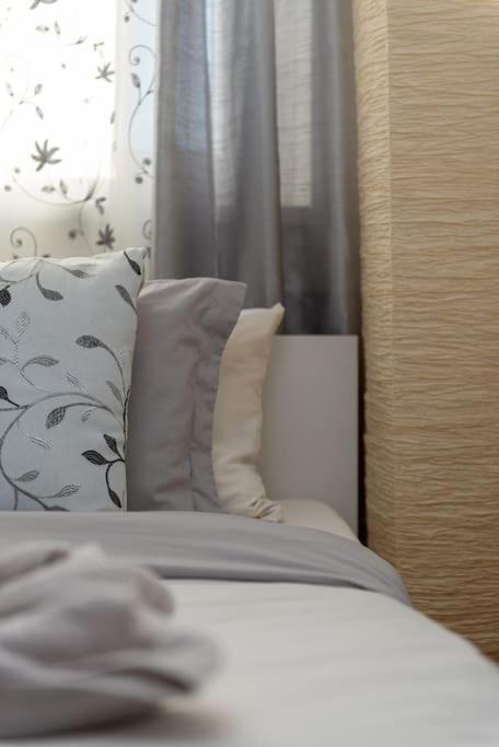 Spacious And Bright Flat Between Airport & Center Budapesta